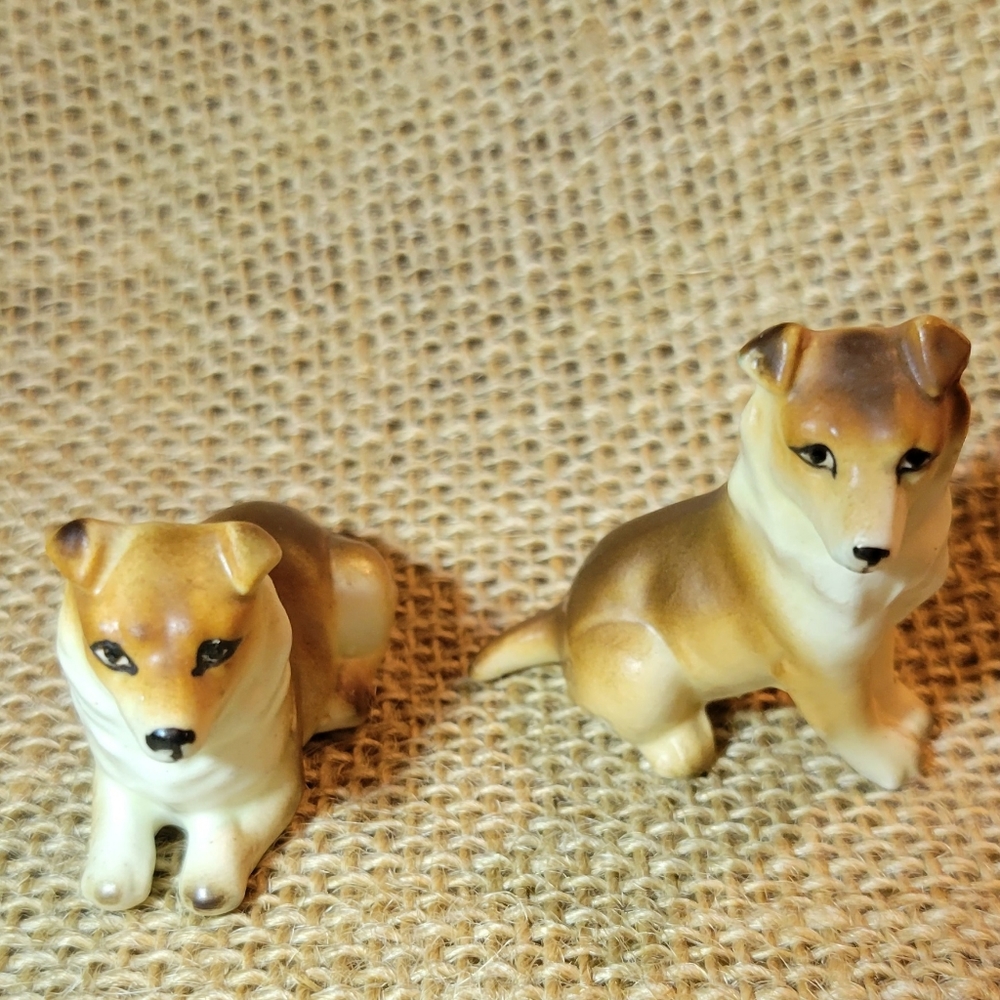 Set of Vtg  Japan Mini COLLIE Dogs Hand Painted Figurines